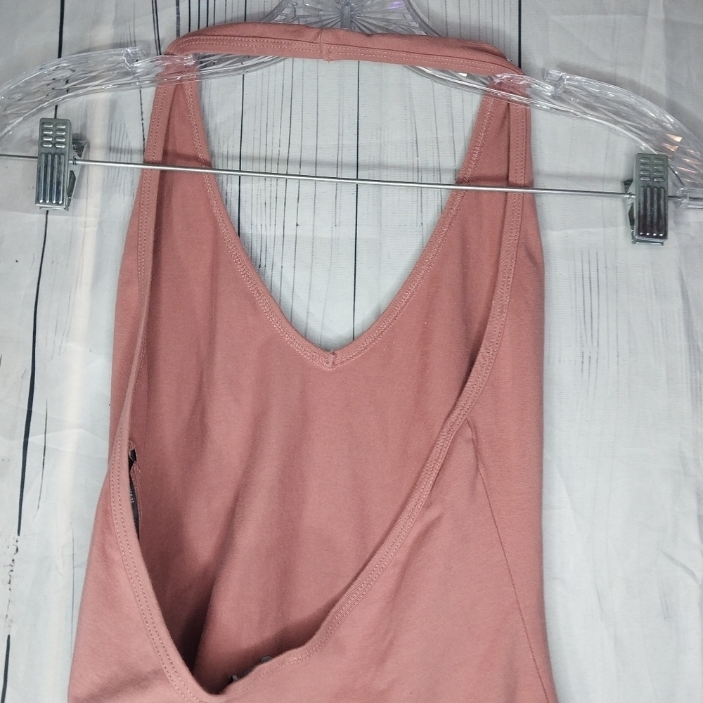 Forever 21 V-Neck Halter Style Bodysuit in Dusty Rose - Picture 9 of 12